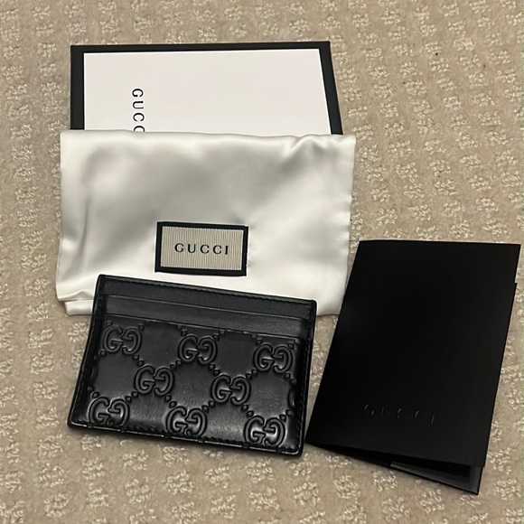 SOLD Authentic Gucci Card Holder - Picture 1 of 3